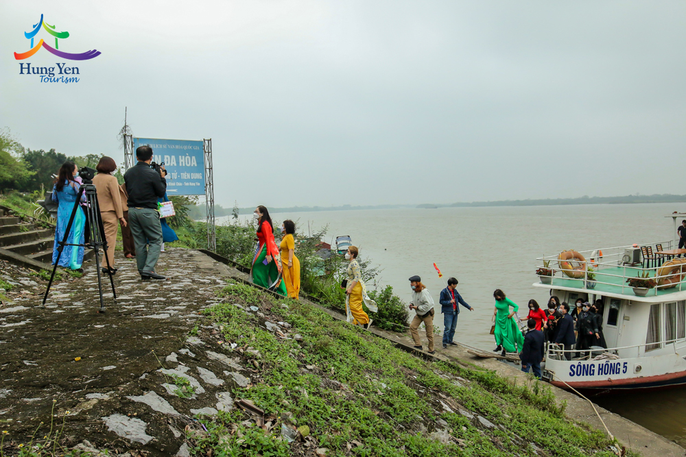 Hưng Yên đón khách trên tour du lịch sông Hồng